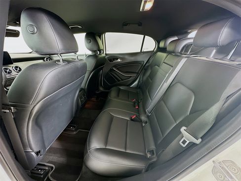 Used 2020 Mercedes-Benz GLA 250 GLA 250 image 26