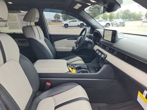 Used 2026 Honda Passport TrailSport Elite image 7