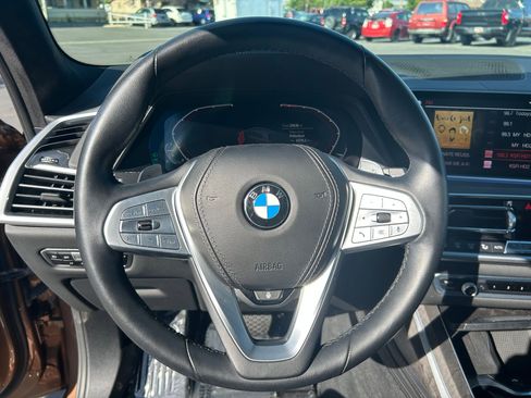 Used 2020 BMW X7 xDrive40i w/ Premium Package AWD/4WD image 13
