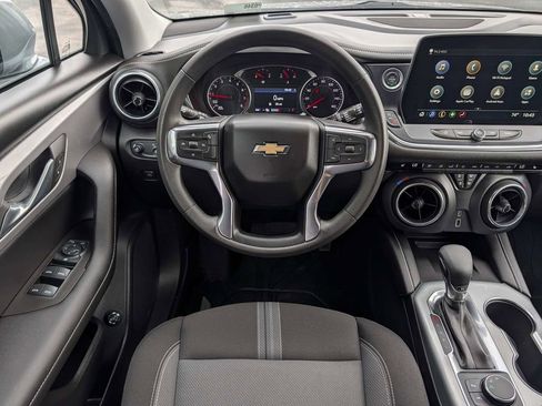 Used 2024 Chevrolet Blazer LT w/ Convenience Package FWD image 19
