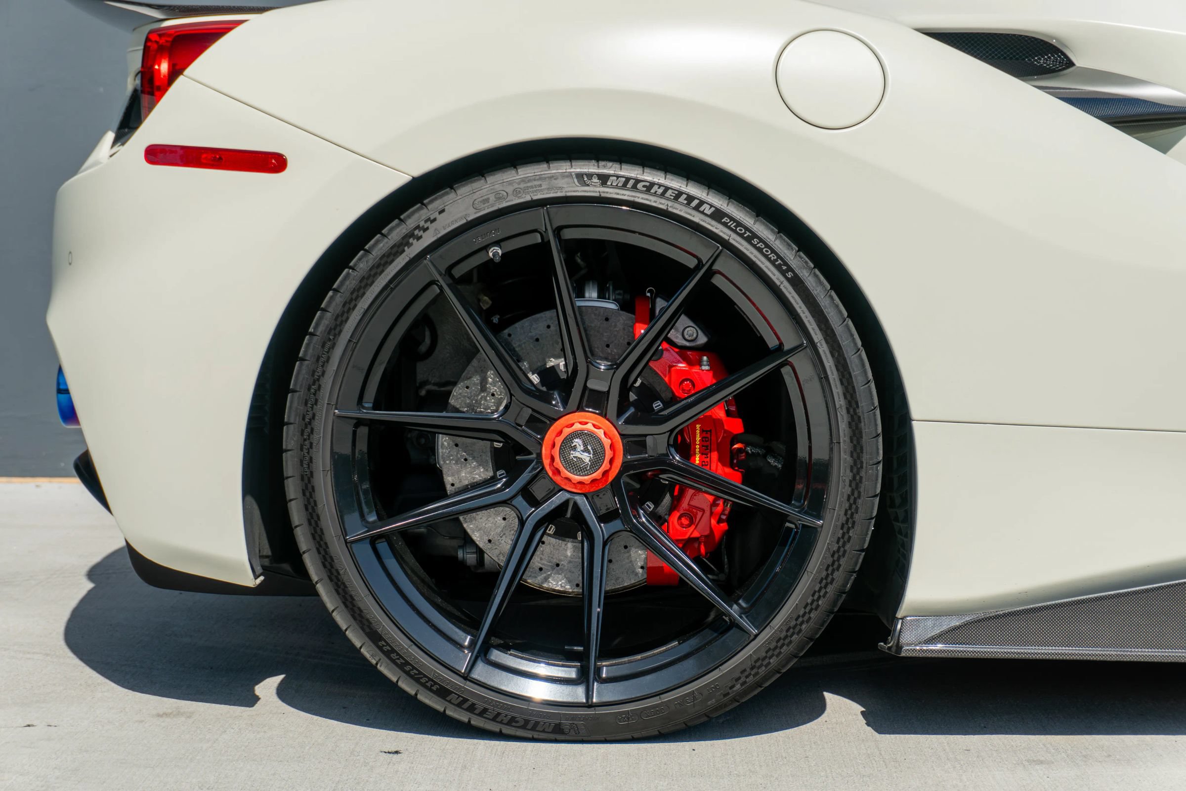Used 2018 Ferrari 488 GTB RWD image 41