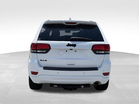 Used 2020 Jeep Grand Cherokee Altitude AWD/4WD image 25