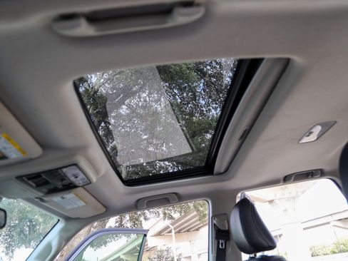 Used 2022 Toyota 4Runner SR5 Premium w/ Moonroof Package RWD image 30