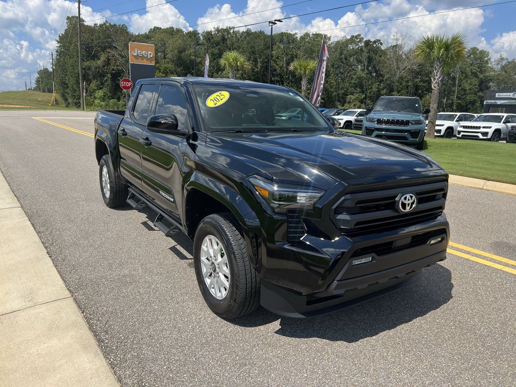 Used 2025 Toyota Tacoma SR5 AWD/4WD image 1