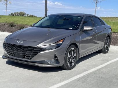Used 2023 Hyundai Elantra Limited