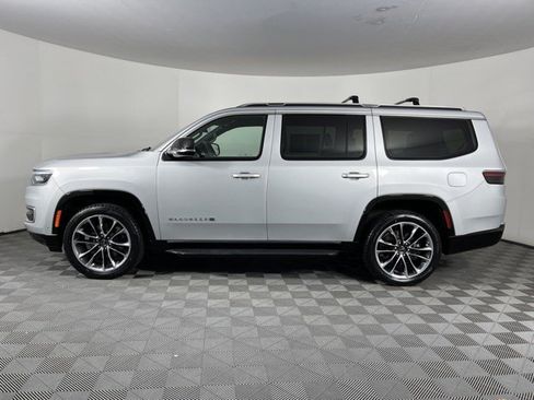 Used 2023 Jeep Wagoneer Series II w/ Premium Group I AWD/4WD image 5
