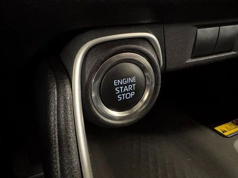 Used 2025 Toyota Grand Highlander XLE image 11