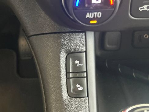 Used 2017 GMC Acadia SLE w/ Driver Alert Package I AWD/4WD image 30