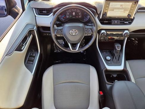 Used 2019 Toyota RAV4 Limited w/ Limited Grade Weather Package AWD/4WD image 13