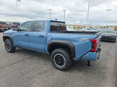 New 2026 Toyota Tacoma TRD Off-Road AWD/4WD image 5
