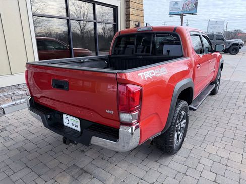 Used 2017 Toyota Tacoma TRD Off-Road w/ Tow Package (A/T) AWD/4WD image 29