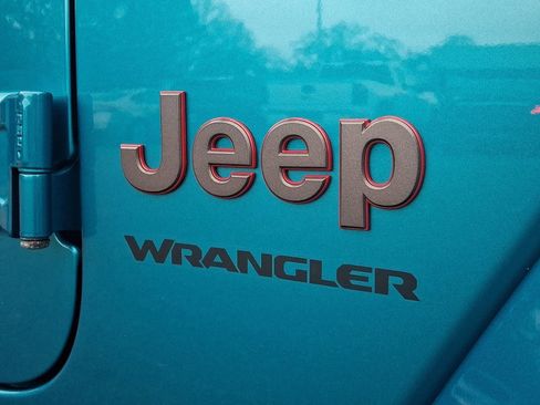 Used 2020 Jeep Wrangler Rubicon w/ LED Lighting Group AWD/4WD image 29