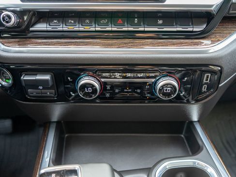 Certified 2025 GMC Sierra 1500 Elevation w/ Elevation Premium Package AWD/4WD image 26