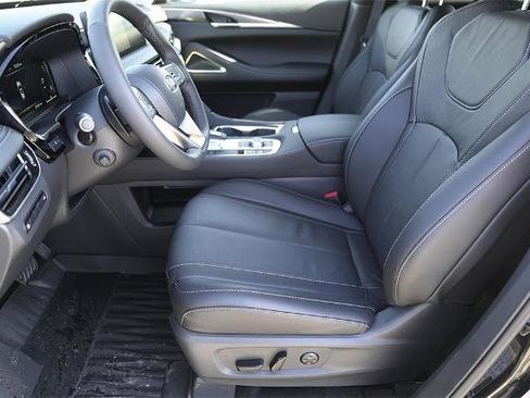 Certified 2025 INFINITI QX60 Luxe w/ Cargo Package image 8