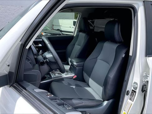 Used 2022 Toyota 4Runner SR5 Premium AWD/4WD image 11