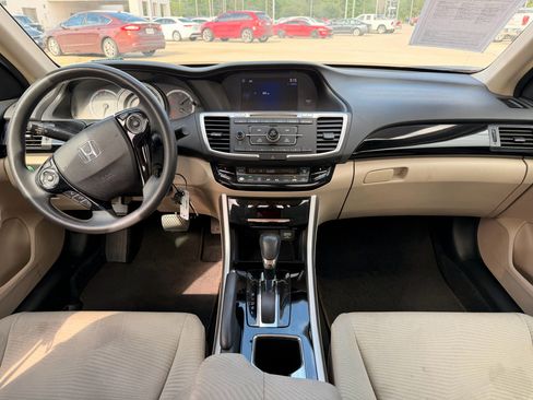 Used 2016 Honda Accord LX image 2