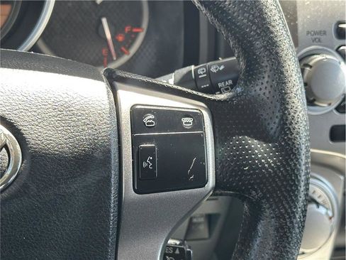Used 2011 Toyota 4Runner SR5 w/ Premium Pkg w/Leather AWD/4WD image 23