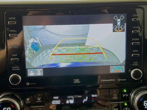 Used 2022 Toyota Highlander Limited image 28