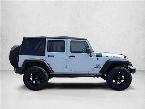 Used 2014 Jeep Wrangler Unlimited Rubicon w/ Max Tow Package image 4