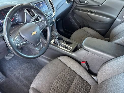 Used 2024 Chevrolet Equinox LT FWD image 5