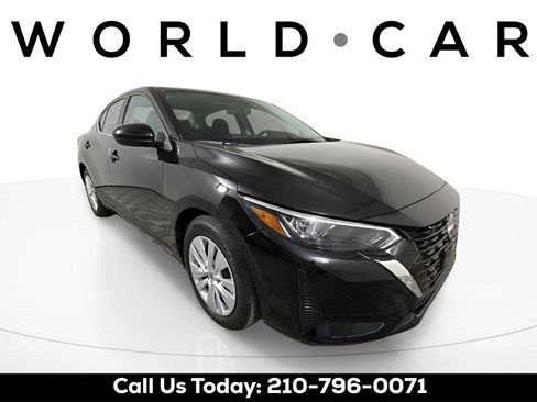 Used 2025 Nissan Sentra S image 2