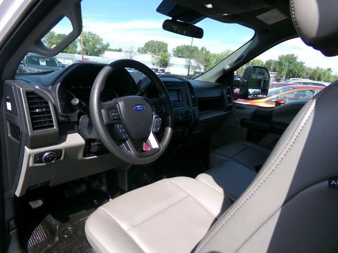 Used 2022 Ford F250 XL w/ Power Equipment Group AWD/4WD image 13