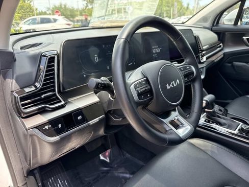 Used 2025 Kia Sportage EX FWD image 23