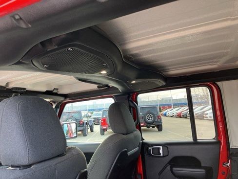 Certified 2024 Jeep Wrangler Unlimited Rubicon w/ Convenience Group image 24