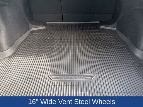 Used 2020 Toyota Corolla LE image 9