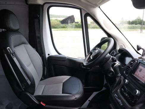 Used 2023 RAM ProMaster 3500 FWD image 11