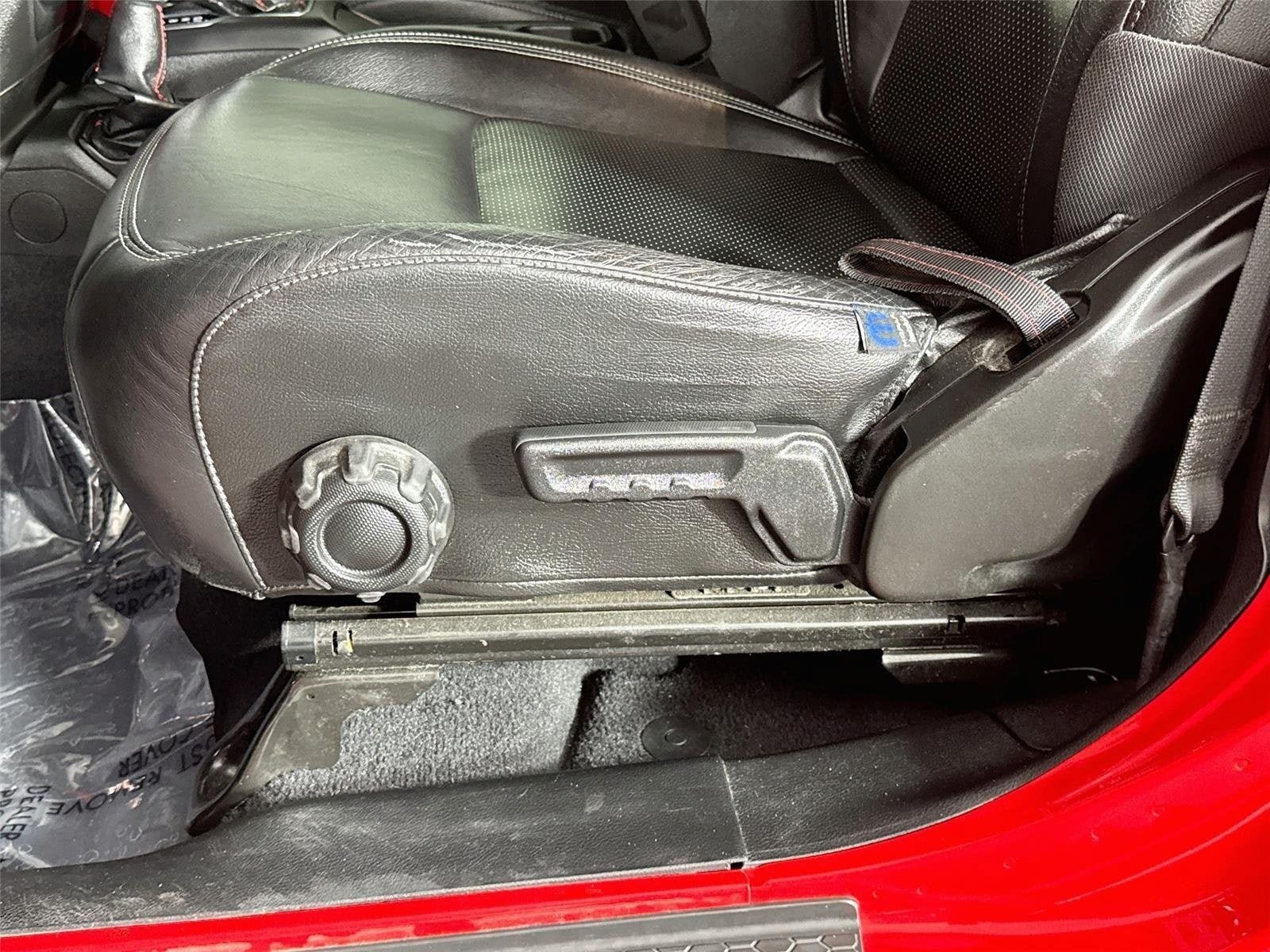 Used 2019 Jeep Wrangler Unlimited Rubicon w/ Dual Top Group AWD/4WD image 22