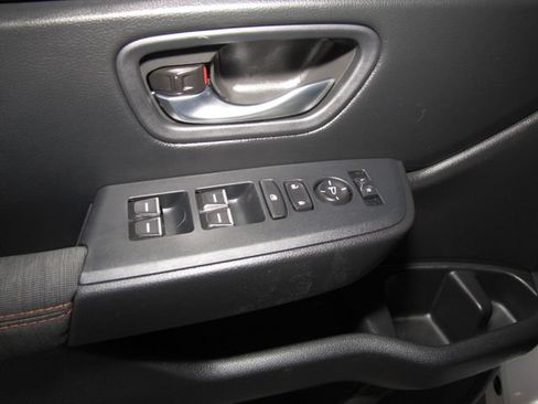 Certified 2025 Honda Pilot Sport image 10