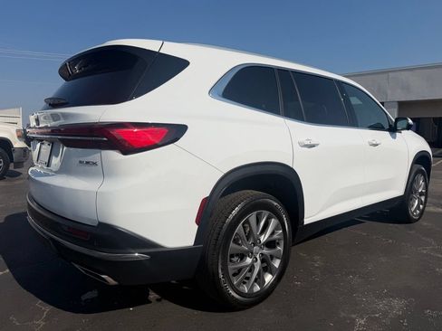 Used 2025 Buick Enclave Preferred w/ Power Package FWD image 8