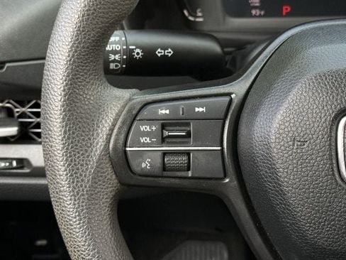 Used 2023 Honda Accord EX image 13