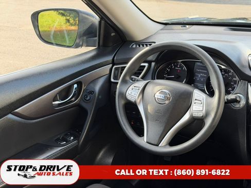Used 2015 Nissan Rogue SV w/ SV Premium Package AWD/4WD image 13