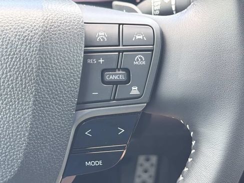 Used 2025 Toyota Camry SE FWD image 27