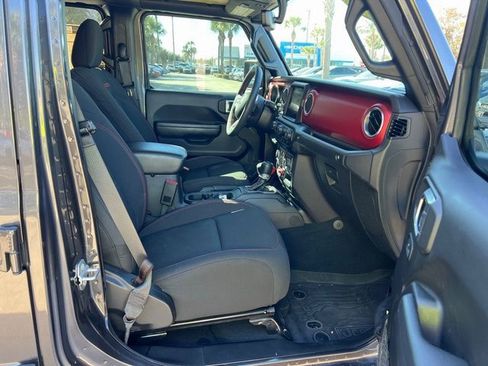 Used 2023 Jeep Gladiator Rubicon image 18