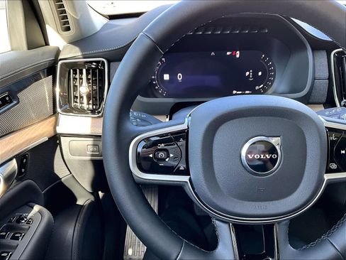 Used 2026 Volvo XC90 B6 Plus w/ Protection Package AWD/4WD image 21
