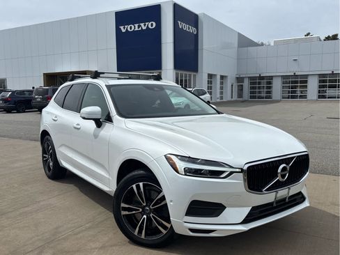 Used 2019 Volvo XC60 T6 Momentum w/ Multimedia Package AWD/4WD image 2