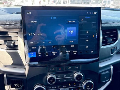 Used 2023 Ford Expedition XLT image 16