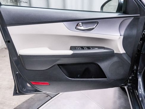 Used 2022 Kia Forte LXS image 23