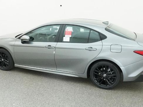 New 2026 Toyota Camry SE FWD image 7