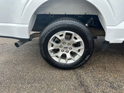 Used 2023 Ford F150 XLT image 5