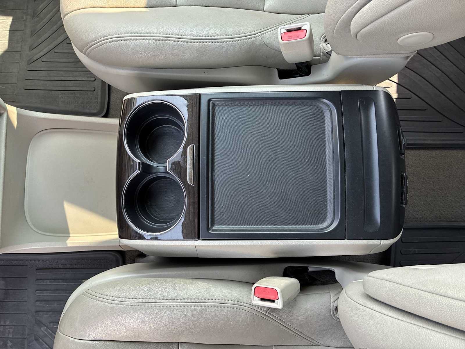 Used 2020 Toyota Sienna XLE w/ XLE Navigation Package AWD/4WD image 22