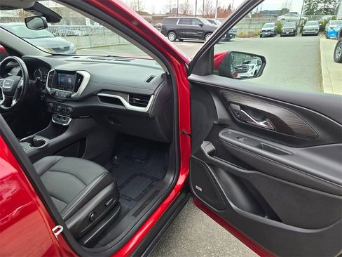 Used 2022 GMC Terrain SLT w/ Infotainment Package II image 10