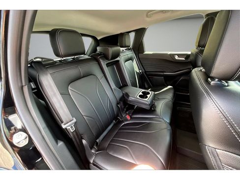 Used 2025 Ford Escape SE w/ PHEV Premium Package FWD image 28