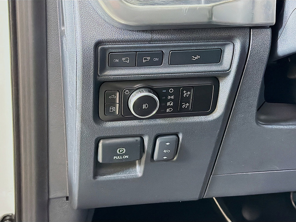 Used 2023 Ford F150 Lariat AWD/4WD image 31