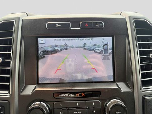 Used 2018 Ford F150 XLT w/ Equipment Group 302A Luxury AWD/4WD image 29