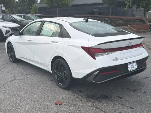 New 2026 Hyundai Elantra SEL Sport FWD image 6