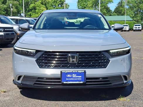 Used 2023 Honda Accord Touring image 2